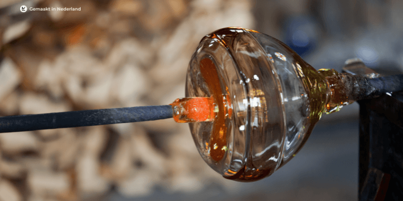 handgeblazen glas voorwerp vaas ambacht glasblazer | www.gemaaktinnederland.nl