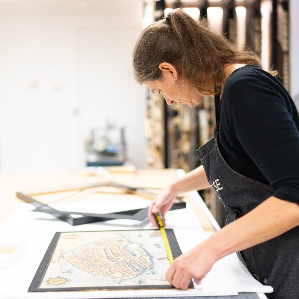 Profiel foto Caroline Poot | Dordtse Lijsten inlijstatelier