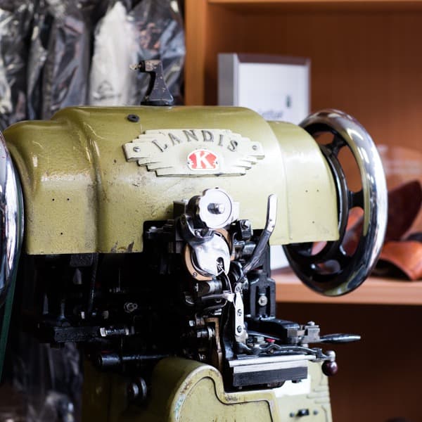 Meesterschoenmakerij Hans & Emma - gallery-1-LocalBirds_Wageningen_Meesterschoenmakerij-Hans-Emma-488-5374.jpg